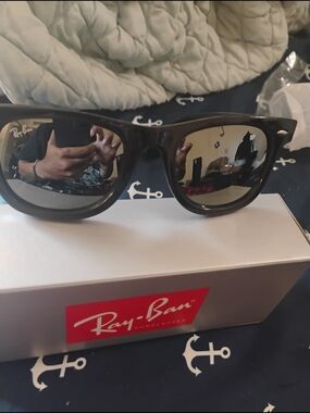 No Patent In America, Italy Owned!!Rich Cousins!Men’s Black Polarized Sunglasses